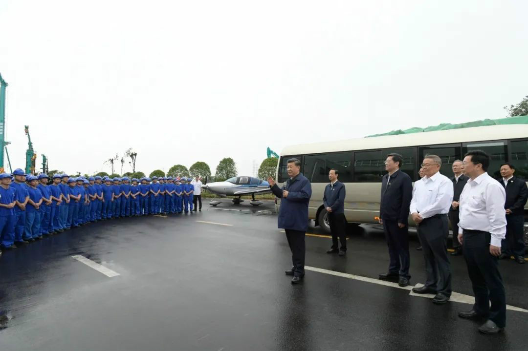 尊龙凯时人生就是搏智能第一时间转达学习贯彻习近平总书记考察尊龙凯时人生就是搏智能的重要讲话精神